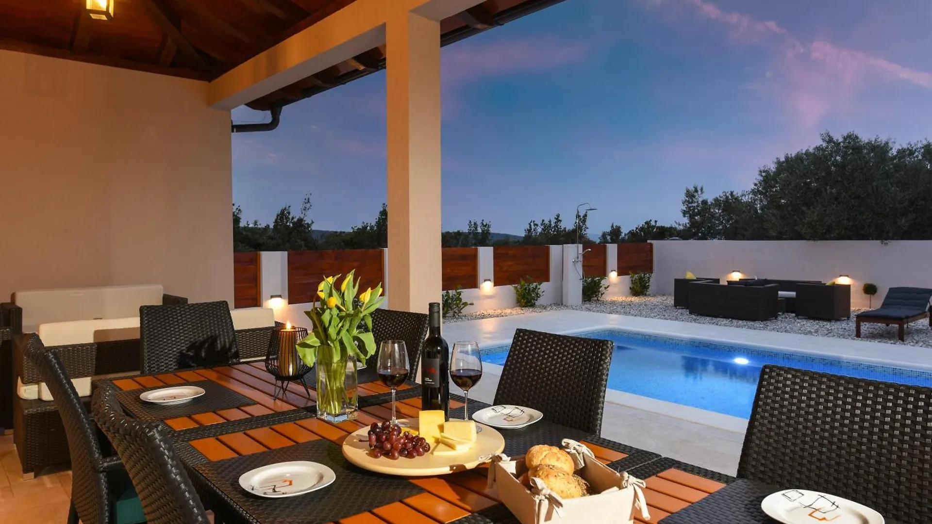 Charming Villa With Heated Pool Near Zadar